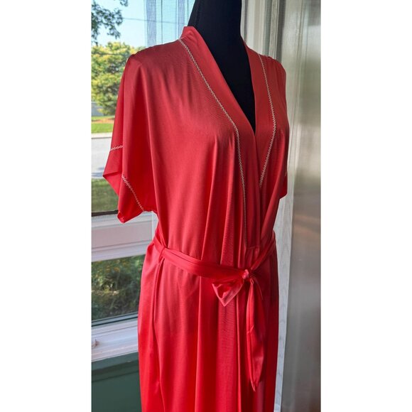 Vintage 80s house dress, strawberry red, white embroidered details, nylon robe - Picture 3 of 10